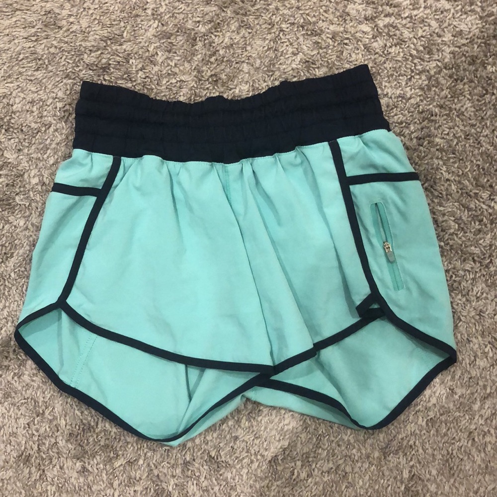 Lululemon tracker short, size 6